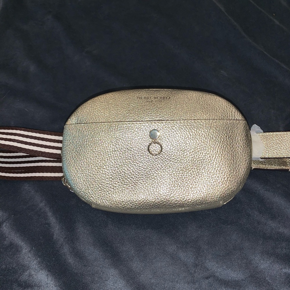 Henri Bendel belt bag